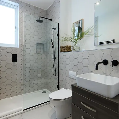 The Putney Hideaway - Modern And Elegant 3Bdr Flat With Patio Appartement Londen Buitenkant foto