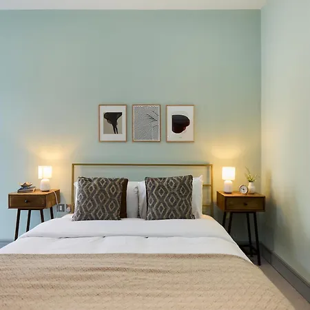 The Putney Hideaway - Modern And Elegant 3Bdr Flat With Patio Appartement Londen Buitenkant foto