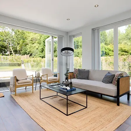 The Putney Hideaway - Modern And Elegant 3Bdr Flat With Patio Appartement Londen Buitenkant foto
